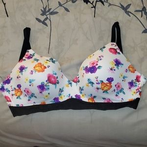 PINK WEAR EVERYWHERE WIRELESS PUSHUP BRA